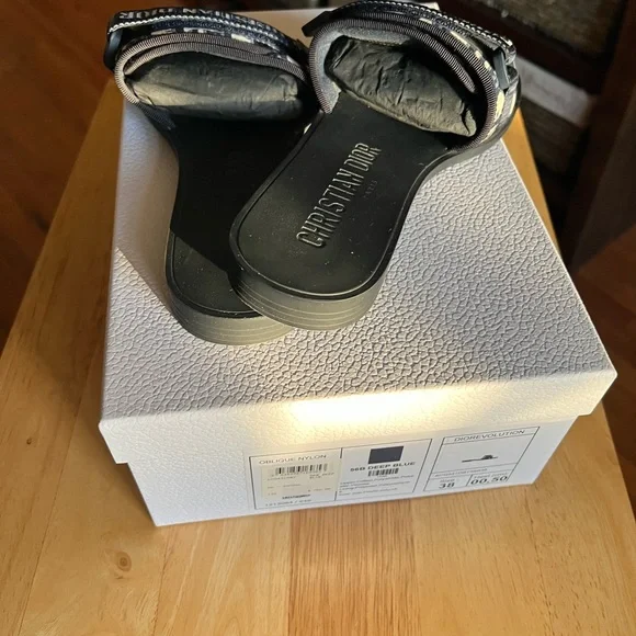 Dior Navy and White Slide Sandals - Picture 5 of 5